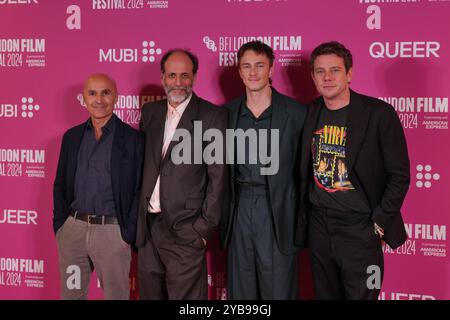 (Da sinistra a destra) il produttore Lorenzo Mieli, Luca Guadagnino, Drew Starkey e JW Anderson partecipano alla proiezione di gala del BFI London Film Festival di Queer alla Royal Festival Hall, Southbank Centre di Londra. Data foto: Giovedì 17 ottobre 2024. Foto Stock