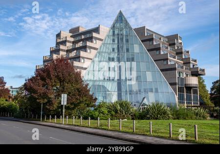 Hotel Leonardo Royal Grand Harbour sul lungomare nella città portuale di Southampton, Hampshire, Regno Unito Foto Stock
