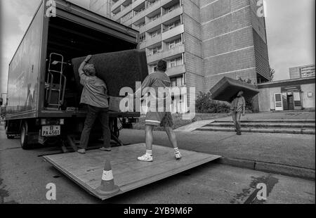 Umzug Deutschland, Berlin, 18.07.1991, Umzug in Friedrichsfelde, Â *** Removal Germany, Berlin, 18 07 1991, Removal in Friedrichsfelde, Â Foto Stock