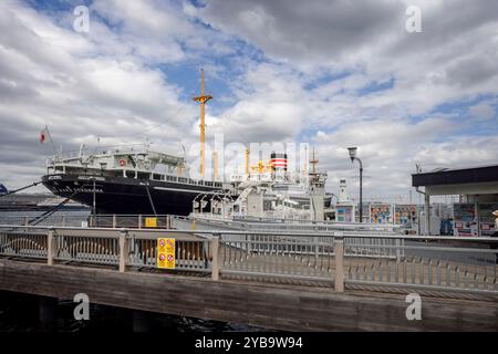 Il NYK Hikawa Maru vintage liner e museo galleggiante al porto di Yokohama, Giappone, il 24 settembre 2024 Foto Stock