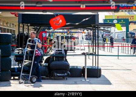 Austin, Texas, Stati Uniti. 17 ottobre 2024. Pitlane durante la Formula 1 Pirelli United States Grand Prix 2024, che si svolgerà sul circuito delle Americhe di Austin, TX (USA) 18-20 settembre 2024 (Credit Image: © Alessio De Marco/ZUMA Press Wire) SOLO PER USO EDITORIALE! Non per USO commerciale! Foto Stock