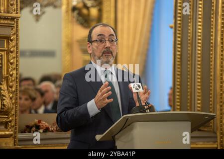 Madrid, Spagna. 17 ottobre 2024. Sergio Díaz-Granados, presidente esecutivo della CAF - Banca di sviluppo dell'America Latina e dei Caraibi, parla durante una presentazione di un libro. L'ex presidente cileno Eduardo Frei Ruiz - Tagle ha presentato il libro 'Cile 2050. Un solo paese. Quattro presidenti alla Casa America di Madrid. (Foto di David Canales/SOPA Images/Sipa USA) credito: SIPA USA/Alamy Live News Foto Stock