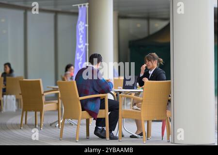 Il distretto interno dello storico santuario Meiji, Tokyo Shibuya JP Foto Stock