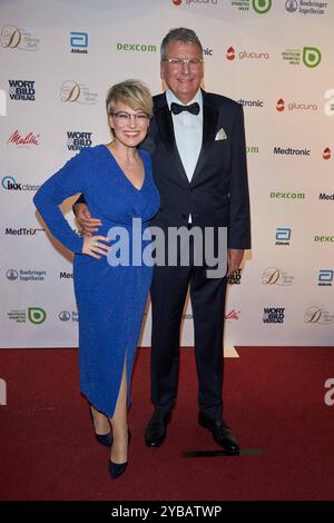 Andrea Ballschuh e Dr. Jens Kroeger - 13. Diabete Charity-Gala 2024 im tipi am Kanzleramt a Berlino ore 17.10.2024. 13) Diabetes Charity Gala 2024 *** Andrea Ballschuh e Dr. Jens Kroeger 13 Diabetes Charity Gala 2024 presso i tipi am Kanzleramt di Berlino il 17 10 2024 13 Diabetes Charity Gala 2024 Foto Stock