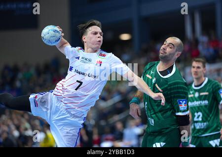 Wetzlar, Germania. 17 ottobre 2024. Wetzlar, Germania, 17 ottobre 2024: Leif Tissier ( 7 Amburgo ) durante la partita Liqui Moly Handball-Bundesliga tra HSG Wetzlar e HSV Handball presso la Buderus-Arena di Wetzlar, GERMANIA. (Julia Kneissl/SPP) credito: SPP Sport Press Photo. /Alamy Live News Foto Stock