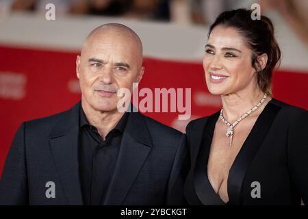 Roma, Italia - 16 ottobre 2024: Luca Zingaretti e Luisa Ranieri partecipano al Red carpet "Berlinguer - la grande ambizione" durante il 19° Festival del Cinema di Roma all'Auditorium Parco della musica. Foto Stock