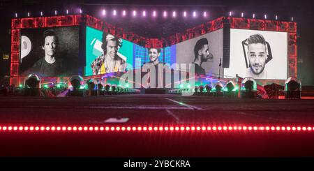 Concerto One Direction al Millenium Stadium di Cardiff, Inghilterra, 5 giugno 2015 Foto Stock