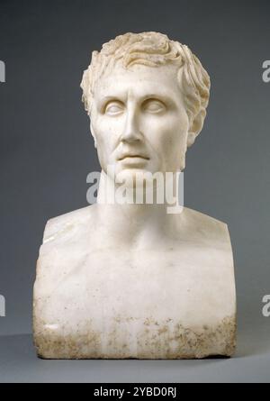 Herm di Menander, d.C. 1-100. Ulteriori informazioni: Il commediografo greco Menander (circa dal 342 al 291 a.C.), è rappresentato in questo ritratto romano. Il viso mostra sopracciglia alte, naso sottile e lungo e labbra carnose. I suoi capelli corti sono composti da chiusure a forma di virgola che coprono la sua fronte ampia. Il ritratto copia la testa di una statua in bronzo degli artisti greci Kephisodotos il giovane e suo fratello Timarchos (entrambi attivi nel 340-290 a.C.), figli del famoso scultore Praxiteles. Lo scrittore romano Pausania menziona la statua originale, che è stata allestita come monumento commemorativo nel Teatro Foto Stock