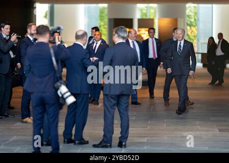 JOE BIDEN incontra il primo ministro britannico KEIR STARMER, il presidente francese EMMANUEL MACRON e il cancelliere tedesco OLAF SCHOLZ al QUAD Meeting di Germania, Regno Unito, Francia e Stati Uniti. Foto Stock