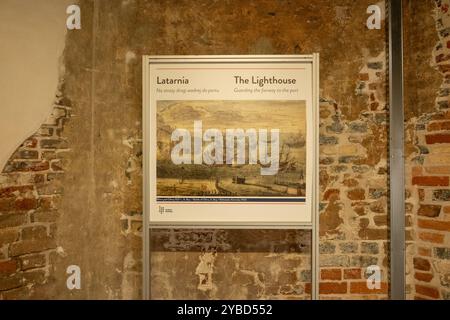 Danzica, Polonia - 6 ottobre 2024: Interno della fortezza di Wisloujscie, una fortezza storica a Danzica sul fiume Martwa Wisła. Polonia Foto Stock