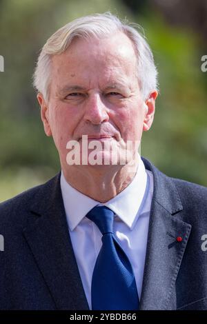 Mentone, Francia. 18 ottobre 2024. Il primo ministro francese Michel Barnier è arrivato per una visita sul tema dei controlli alle frontiere e della lotta contro l'immigrazione clandestina, a Villa Maria Serena a Mentone, nel sud-est della Francia, il 18 ottobre 2024. Il primo ministro francese Michel Barnier si reca a Mentone il 18 ottobre, nel sud della Francia, sul confine italiano, per incontrare i ministri del governo italiano Giorgia Meloni. Foto di Shootpix/ABACAPRESS. COM credito: Abaca Press/Alamy Live News Foto Stock