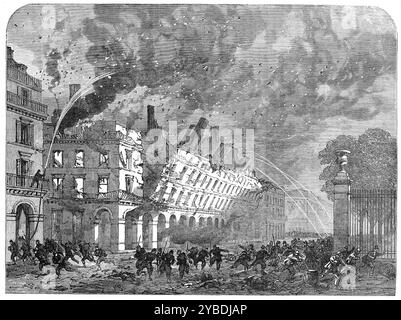 L'incendio di Parigi: Caduta di case in rue de Rivoli, 1871. "...gli insorti, essendo indisturbati e sentendo il loro caso senza speranza, licenziarono le Tuileries, il Tesoro e la Rue Royale...[Vista che mostra] la caduta del muro anteriore del Ministero delle Finanze, in Rue de Rivoli, di fronte al muro laterale e alla ringhiera dei giardini delle Tuileries. Questo edificio cadde alle undici di giovedì, dopo aver bruciato molte ore. Da "Illustrated London News", 1871. Foto Stock