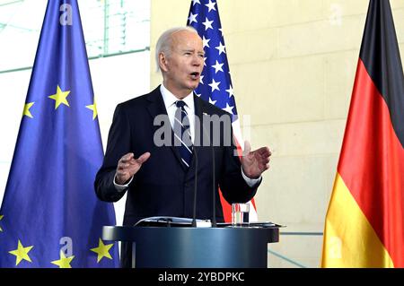 Joe Biden beim Pressestatement nach dem bilateralen Gespräch des amerikanischen Präsidenten mit dem Bundeskanzler im Bundeskanzleramt. Berlino, 18.10.2024 *** Joe Biden al comunicato stampa dopo i colloqui bilaterali tra il presidente degli Stati Uniti e il Cancelliere federale presso la Cancelleria federale di Berlino, 18 10 2024 foto:XF.xKernx/xFuturexImagex biden scholz 3572 Foto Stock