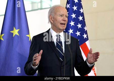 Joe Biden beim Pressestatement nach dem bilateralen Gespräch des amerikanischen Präsidenten mit dem Bundeskanzler im Bundeskanzleramt. Berlino, 18.10.2024 *** Joe Biden al comunicato stampa dopo i colloqui bilaterali tra il presidente degli Stati Uniti e il Cancelliere federale presso la Cancelleria federale di Berlino, 18 10 2024 foto:XF.xKernx/xFuturexImagex biden scholz 3492 Foto Stock