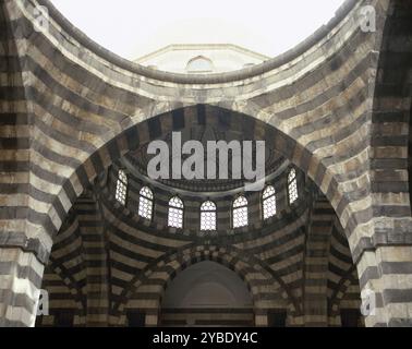 Khan as'ad Pasha caravanserai, Damasco, Siria, 2001. Interno del più grande caravanserraglio della città Vecchia, costruito nel 1751. Fotografia scattata prima della guerra civile siriana. Foto Stock