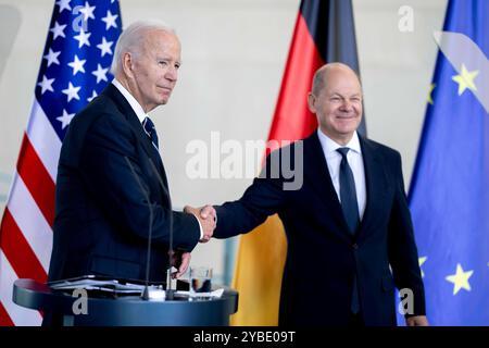 Berlino, Germania. 18 ottobre 2024. Dichiarazioni alla stampa con il Presidente americano JOE BIDEN e il Cancelliere tedesco OLAF SCHOLZ presso la Cancelleria federale tedesca. (Credit Image: © Andreas Stroh/ZUMA Press Wire) SOLO PER USO EDITORIALE! Non per USO commerciale! Foto Stock