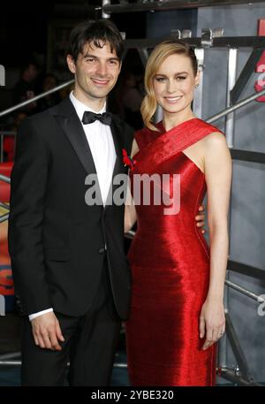 Brie Larson e Alex Greenwald presso il Los Angeles premiere di 'Kong: l'isola di Skull" tenutasi presso l'El Capitan theater a Hollywood, Stati Uniti d'America il 8 marzo 2017. Foto Stock