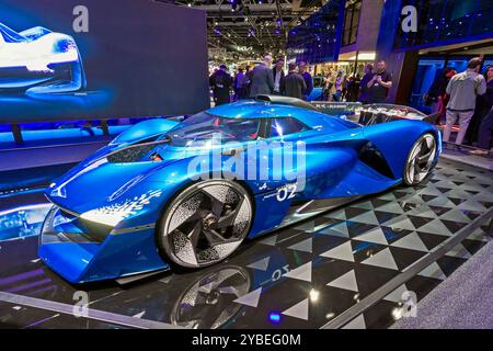 Alpine Alpenglow Hy6 auto sportiva a idrogeno al Salone dell'automobile di Parigi. Parigi, Francia - 14 ottobre 2024 Foto Stock