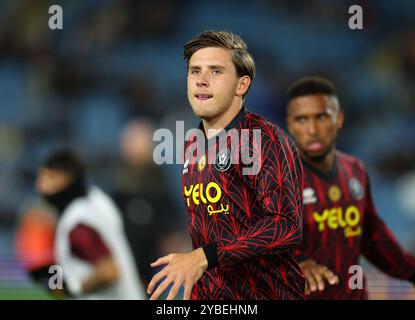 Leeds, Regno Unito. 18 ottobre 2024. Durante lo Sky Bet Championship match a Elland Road, Leeds. Il credito per immagini dovrebbe essere: Simon Bellis/Sportimage Credit: Sportimage Ltd/Alamy Live News Foto Stock