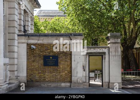 Londra, Regno Unito, 14 maggio 2019: Ingresso principale a Marlborough House, sede del Commonwealth Secretariat e della Commonwealth Foundation Foto Stock