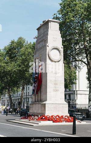 Londra, Regno Unito, 15 maggio 2019: Veduta del cenotafio a Whitehall. È un monumento commemorativo di guerra a Londra dopo la fine della prima guerra mondiale Foto Stock