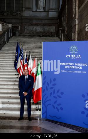 Guido Crosetto ministro della difesa d'Italia accoglie con favore la riunione dei Ministri della difesa del G7 a Napoli. 19 ottobre 2024. Foto Alessandro Garofalo/LaPresse credito: LaPresse/Alamy Live News Foto Stock