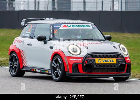 Hockenheim, Germania. 18 ottobre 2024. Greaham Hofmans (NED), 18.10.2024, Hockenheim (Deutschland), Motorsport, NXT Gen Cup, finale Hockenheimring 2024 credito: dpa/Alamy Live News Foto Stock