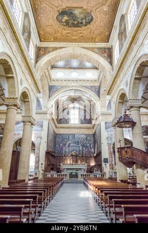 Interni della barocca Cattedrale di Sant'Agata a Gallipoli, Salento Foto Stock