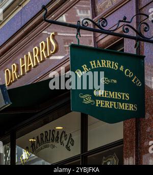 D. R. Harris & Co Farmacia, St James's Street., Londra, Regno Unito Foto Stock