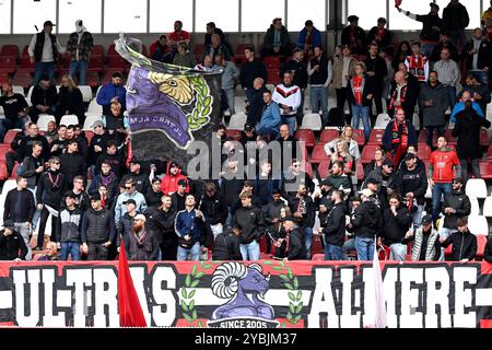 ROTTERDAM - tifosi prima dell'incontro olandese Eredivisie tra Sparta Rotterdam e Almere City FC allo Sparta Stadion Het Kasteel il 19 ottobre 2024 a Rotterdam, Paesi Bassi. ANP GERRIT VAN KEULEN Foto Stock