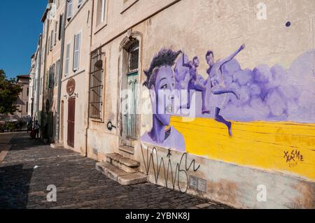 Scorcio del quartiere le Panier di Marsiglia con la Street art. Francia, Europa Foto Stock