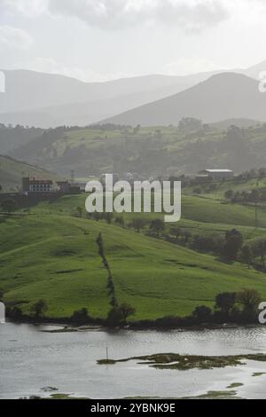 San Vicente de la Barquera Cantabria, Spagna, Europa Foto Stock