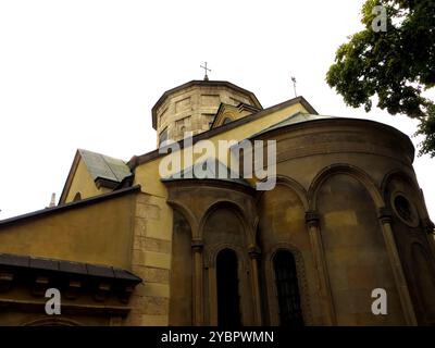 La cattedrale armena di Leopoli presenta una splendida architettura e una ricca storia, che attira visitatori da tutto il mondo. Foto Stock