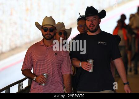 Austin, Stati Uniti. 19 ottobre 2024. Atmosfera circuito - ventole. Campionato del mondo di Formula 1, Rd 19, Gran Premio degli Stati Uniti, sabato 19 ottobre 2024. Circuito delle Americhe, Austin, Texas, Stati Uniti. Crediti: James Moy/Alamy Live News Foto Stock