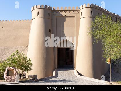 BAM Iran 21 settembre 2024: La Cittadella di BAM, situata nella città di Bam nella provincia di Kerman, Iran, è il più grande edificio in mattoni del mondo e un UNESCO Foto Stock