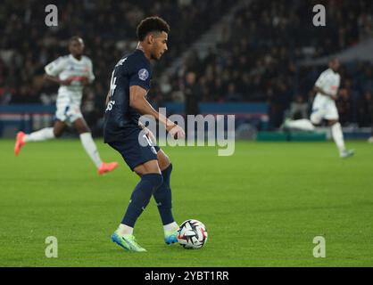 Parigi, Francia. 19 ottobre 2024. Desire Doue del PSG durante il campionato francese di Ligue 1 tra Paris Saint-Germain e RC Strasburgo il 19 ottobre 2024 allo stadio Parc des Princes di Parigi, Francia - foto Jean Catuffe/DPPI Credit: DPPI Media/Alamy Live News Foto Stock