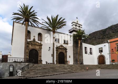 Garachico, Spagna, 2 agosto 2021: Vista panoramica della città vecchia di Garachico nell'isola di Tenerife, Isole Canarie, Europa Foto Stock