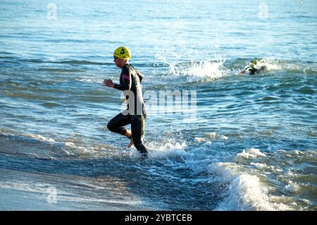 TORREMOLINOS, SPAGNA - 17 OTTOBRE 2024: Finale dei Campionati mondiali di triathlon a Torremolinos, Spagna, il 17 ottobre 2024 Foto Stock