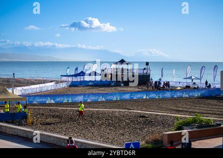 TORREMOLINOS, SPAGNA - 17 OTTOBRE 2024: Finale dei Campionati mondiali di triathlon a Torremolinos, Spagna, il 17 ottobre 2024 Foto Stock