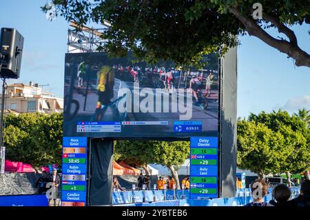 TORREMOLINOS, SPAGNA - 17 OTTOBRE 2024: Finale dei Campionati mondiali di triathlon a Torremolinos, Spagna, il 17 ottobre 2024 Foto Stock