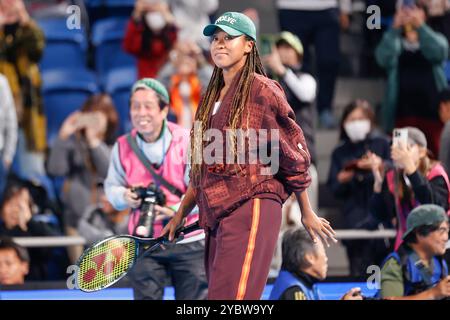 Tokyo, Giappone. 20 ottobre 2024. La tennista professionista giapponese Naomi OSAKA partecipa ad un evento speciale ''Yonex Tennis Festival 2024'' come parte del Toray Pan Pacific Open Tennis Tournament 2024 presso l'Ariake Coliseum. Il torneo si svolge dal 21 al 27 ottobre. (Credit Image: © Rodrigo Reyes Marin/ZUMA Press Wire) SOLO PER USO EDITORIALE! Non per USO commerciale! Crediti: ZUMA Press, Inc./Alamy Live News Foto Stock