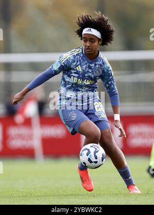 ROTTERDAM - Lily Yohannes dell'Ajax durante l'Azerion Women's Eredivisie match tra Feyenoord e Ajax allo Sportcomplex Varkenoord il 20 ottobre 2024 a Rotterdam, Paesi Bassi. ANP PIETER STAM DE JONGE Foto Stock