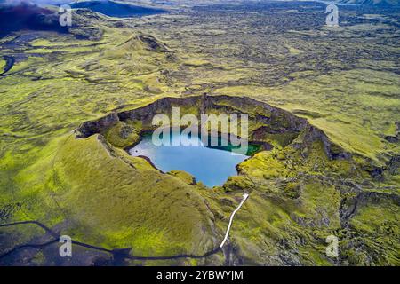 Islanda, regione del Sudurland, Parco Nazionale di Skaftafell, regione vulcanica di Lakagigar, cratere di Tjarnargígur Foto Stock