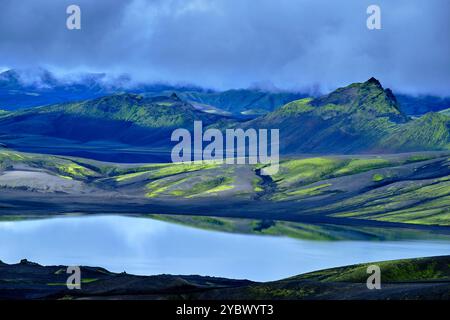 Islanda, regione del Sudurland, Parco Nazionale di Skaftafell, regione vulcanica di Lakagigar, lago Lambavatn Foto Stock