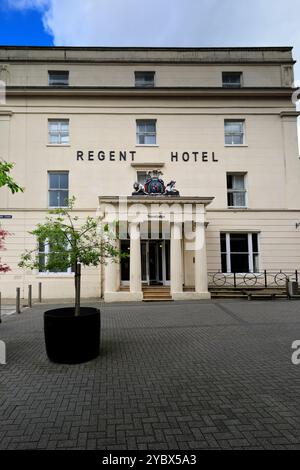 The Regent Hotel, The Parade, Royal Leamington Spa, Warwickshire, Inghilterra, REGNO UNITO Foto Stock