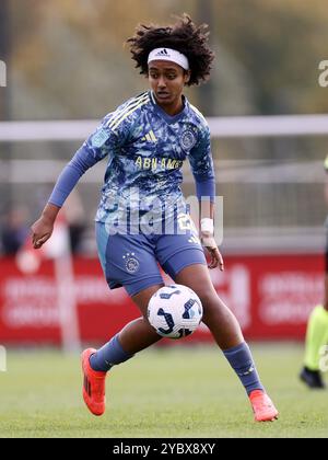 ROTTERDAM - Lily Yohannes dell'Ajax durante l'Azerion Women's Eredivisie match tra Feyenoord e Ajax allo Sportcomplex Varkenoord il 20 ottobre 2024 a Rotterdam, Paesi Bassi. ANP PIETER STAM DE JONGE Foto Stock