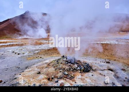 Islanda, regione Nordurland-Eystra, Myvatn, Hverir, fumarole Foto Stock