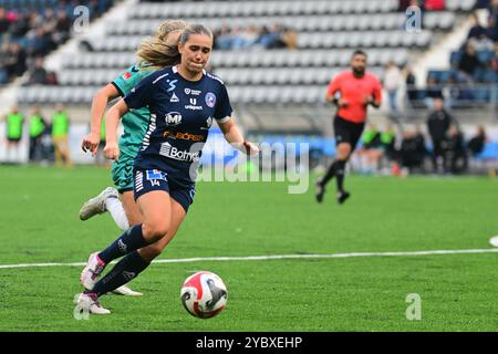 Linkoping, Svezia. 20 ottobre 2024. Bilborsen Arena, Linkoping, Svezia, 20 ottobre 2024: Irene Dirdal (14 Linkoping FC) durante la partita nella Lega svedese OBOS Damallsvenskan il 20 ottobre 2024 tra Linkoping FC e Kristianstads DFF alla Bilborsen Arena di Linkoping, Svezia (Peter Sonander/SPP) credito: SPP Sport Press Photo. /Alamy Live News Foto Stock