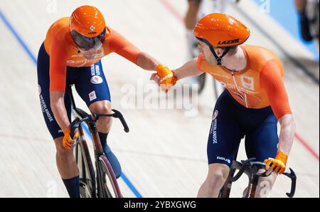 Ballerup, Paesi Bassi. 20 ottobre 2024. BALLERUP - Yoeri Havik e Vincent Hoppezak in azione durante la gara a coppia del quarto giorno dei Campionati del mondo di ciclismo su pista alla Ballerup Super Arena. ANP IRIS VAN DEN BROEK credito: ANP/Alamy Live News Foto Stock