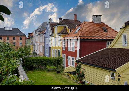 Bergen, Norvegia 8 settembre 2024 la colorata comunità Klosteret di Òold townÓBergen. Foto Stock